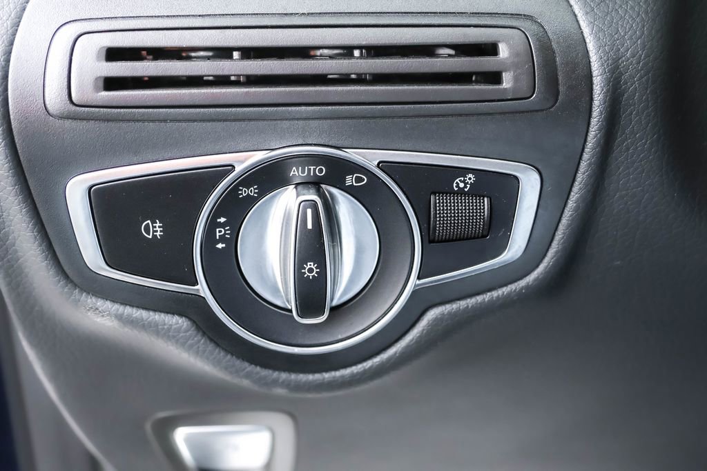 Used 2021 Mercedes-Benz GLC 300 4MATIC Coupe image 14