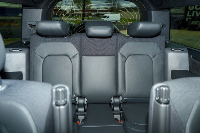Used 2025 Land Rover Defender 130 X image 24