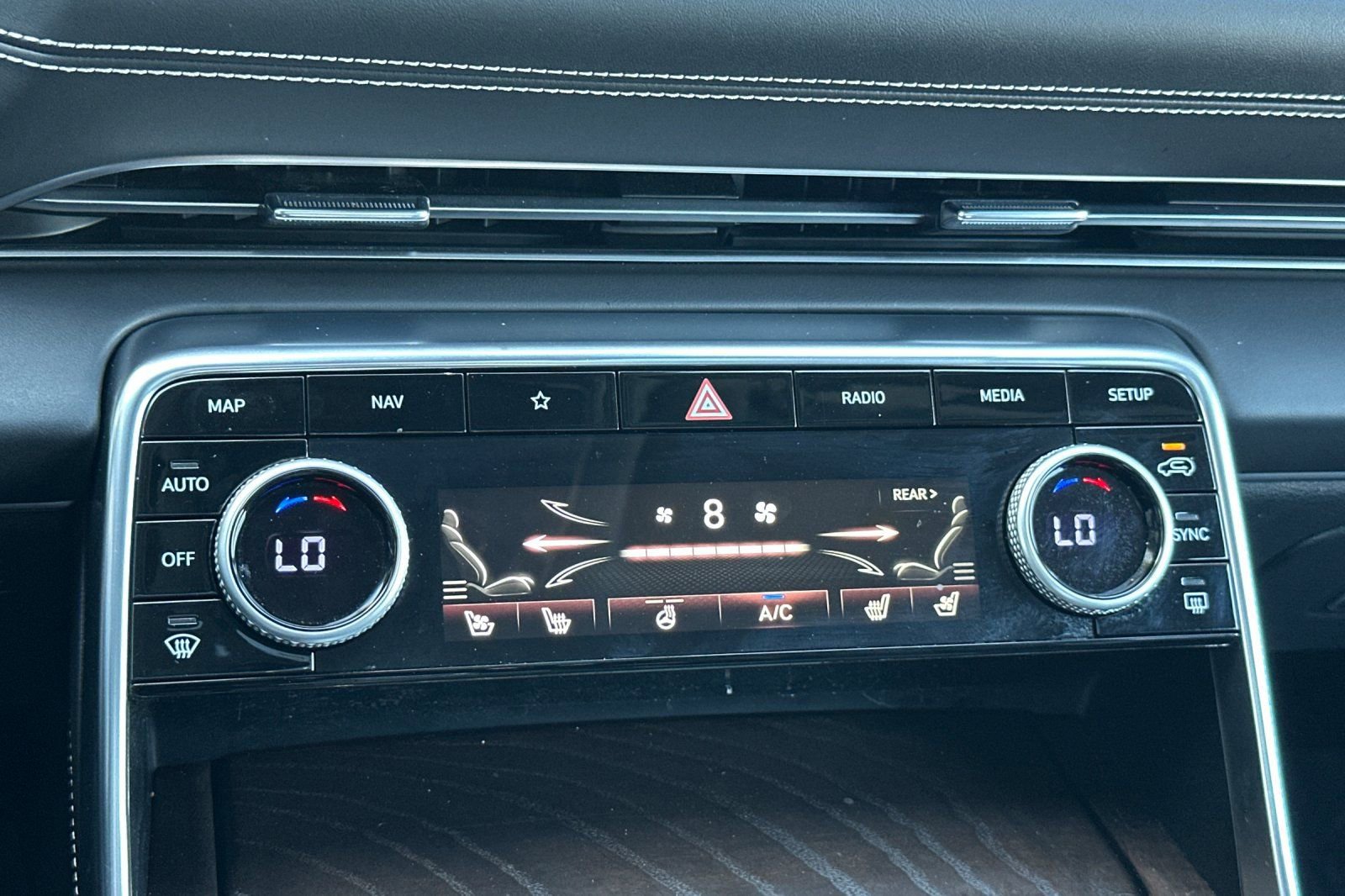 Used 2023 Genesis GV80 2.5T w/ Prestige 20" Package image 22