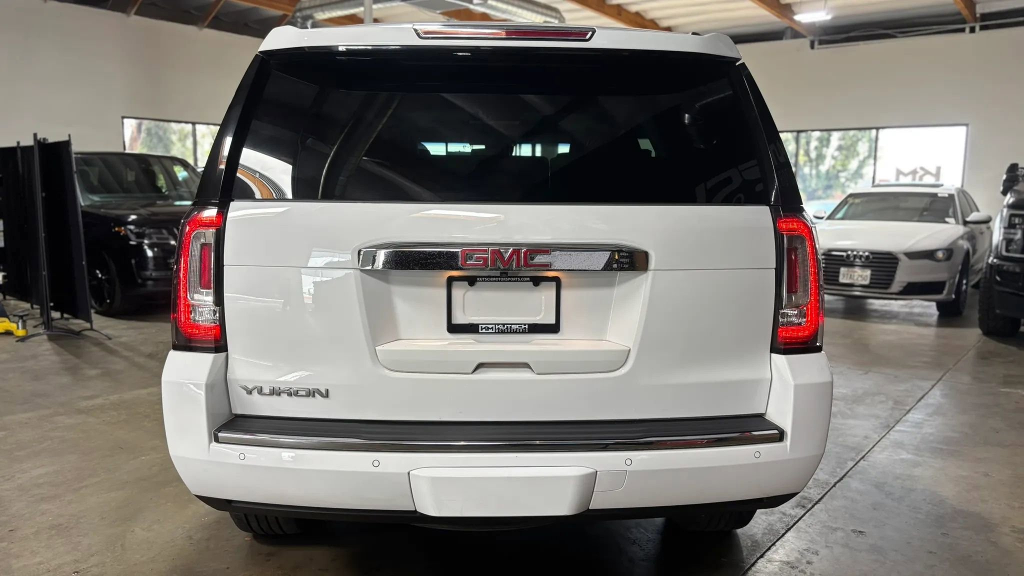 Used 2016 GMC Yukon Denali w/ Open Road Package image 5