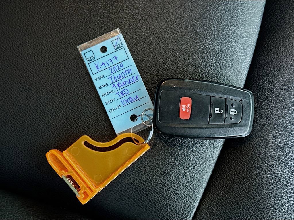 Used 2024 Toyota 4Runner TRD Off-Road Premium image 36