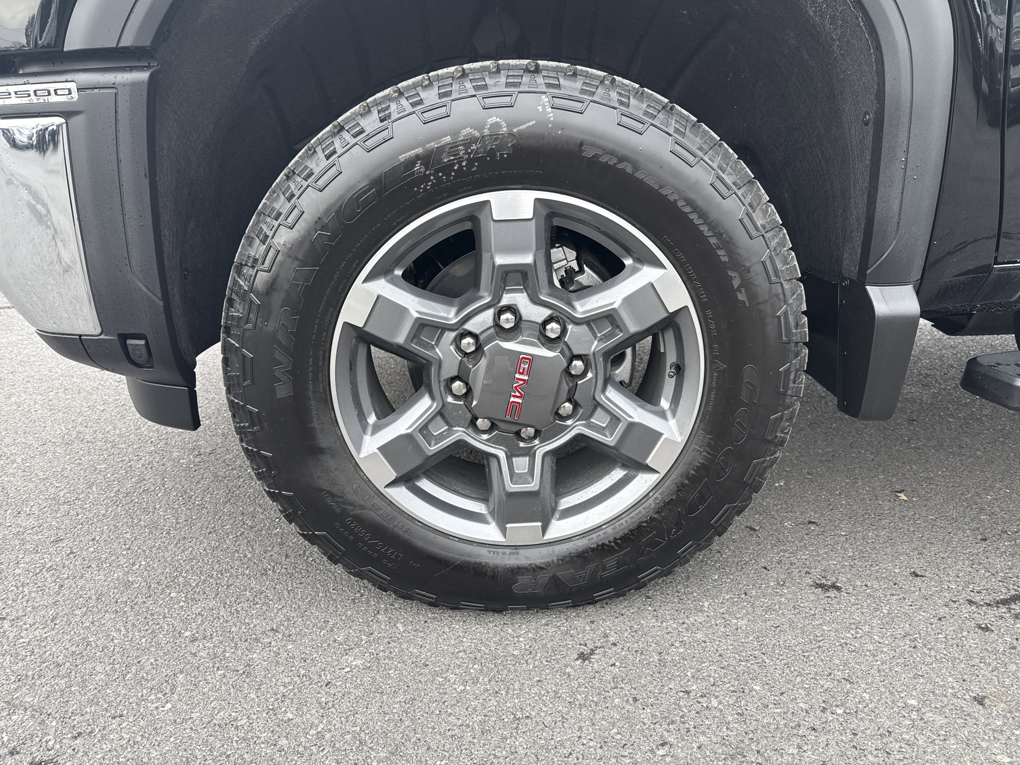 New 2026 GMC Sierra 2500 SLT w/ SLT Convenience Package image 10