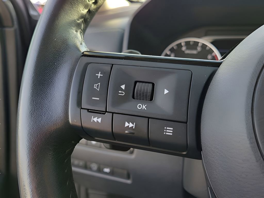 Used 2023 Nissan Rogue SL w/ SL Premium Package image 37