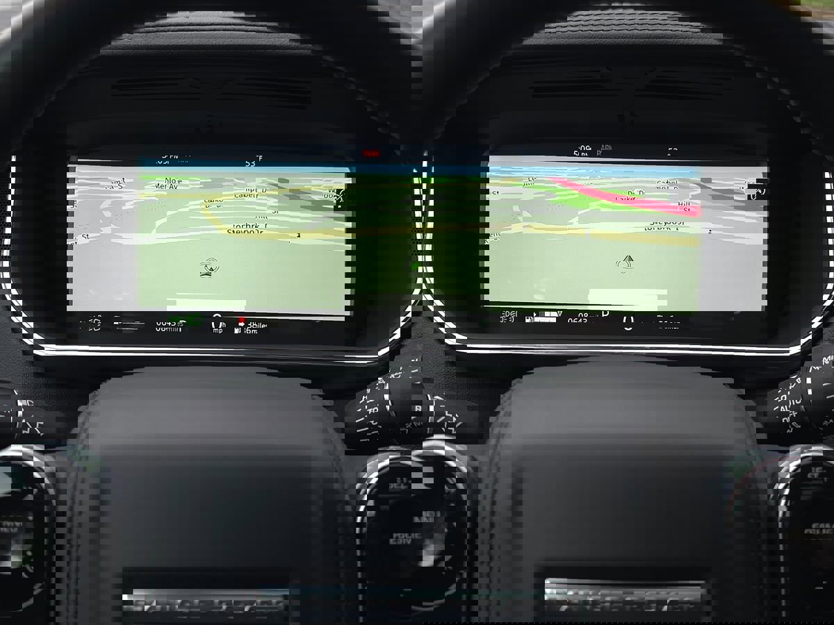 Used 2020 Land Rover Range Rover image 31