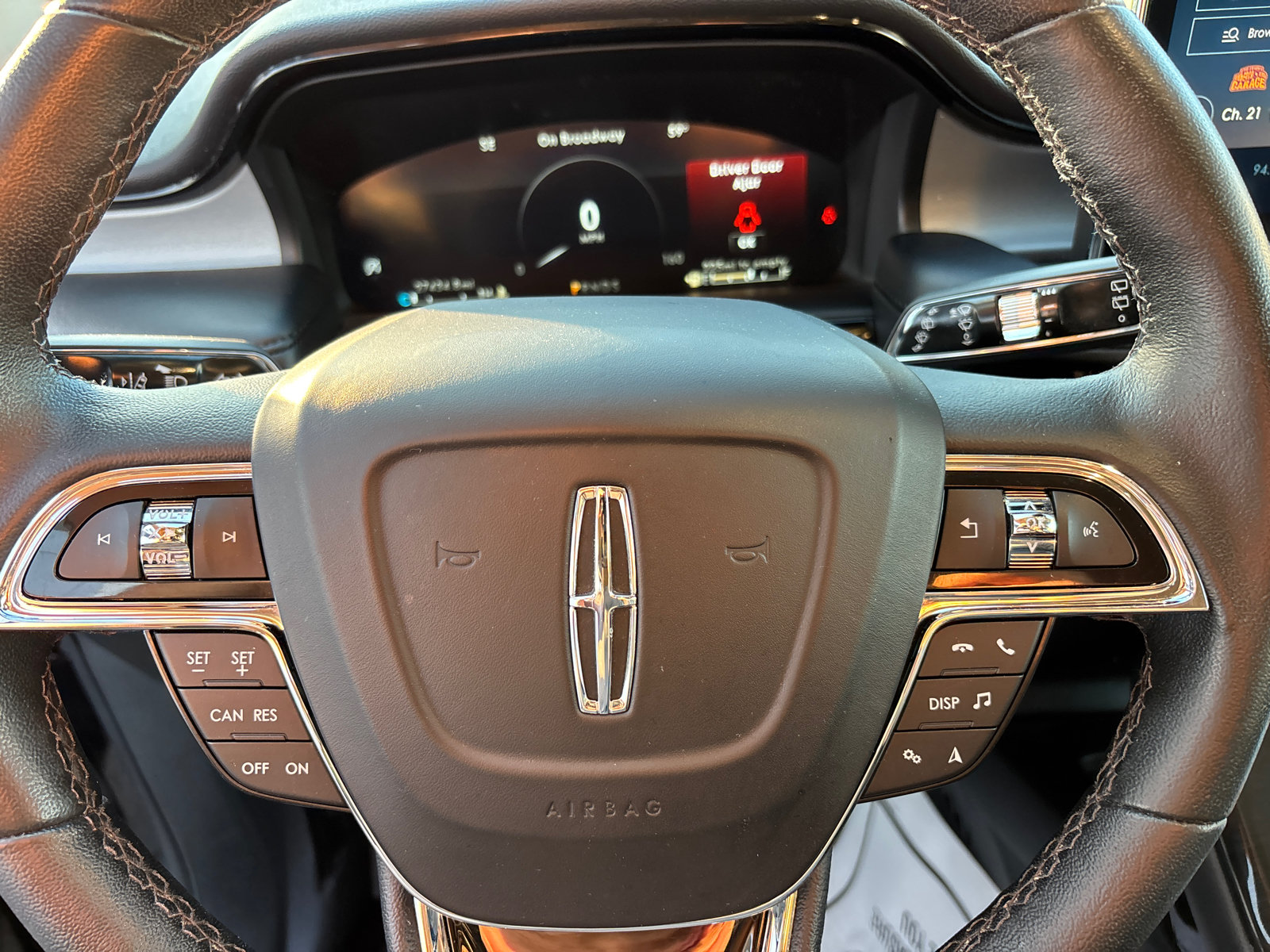 Used 2023 Lincoln Nautilus FWD image 16