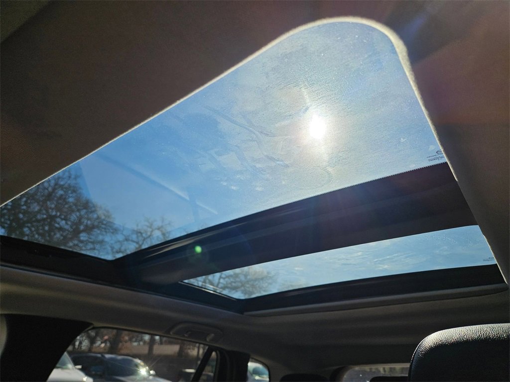 Used 2025 MAZDA CX-50 AWD 2.5 Hybrid w/ Premium Pkg image 22