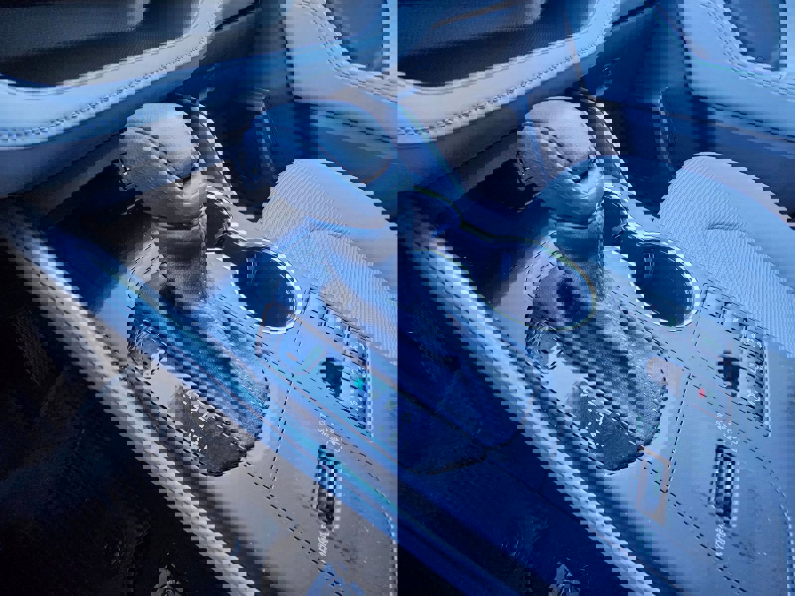 Used 2023 Toyota Highlander L image 21