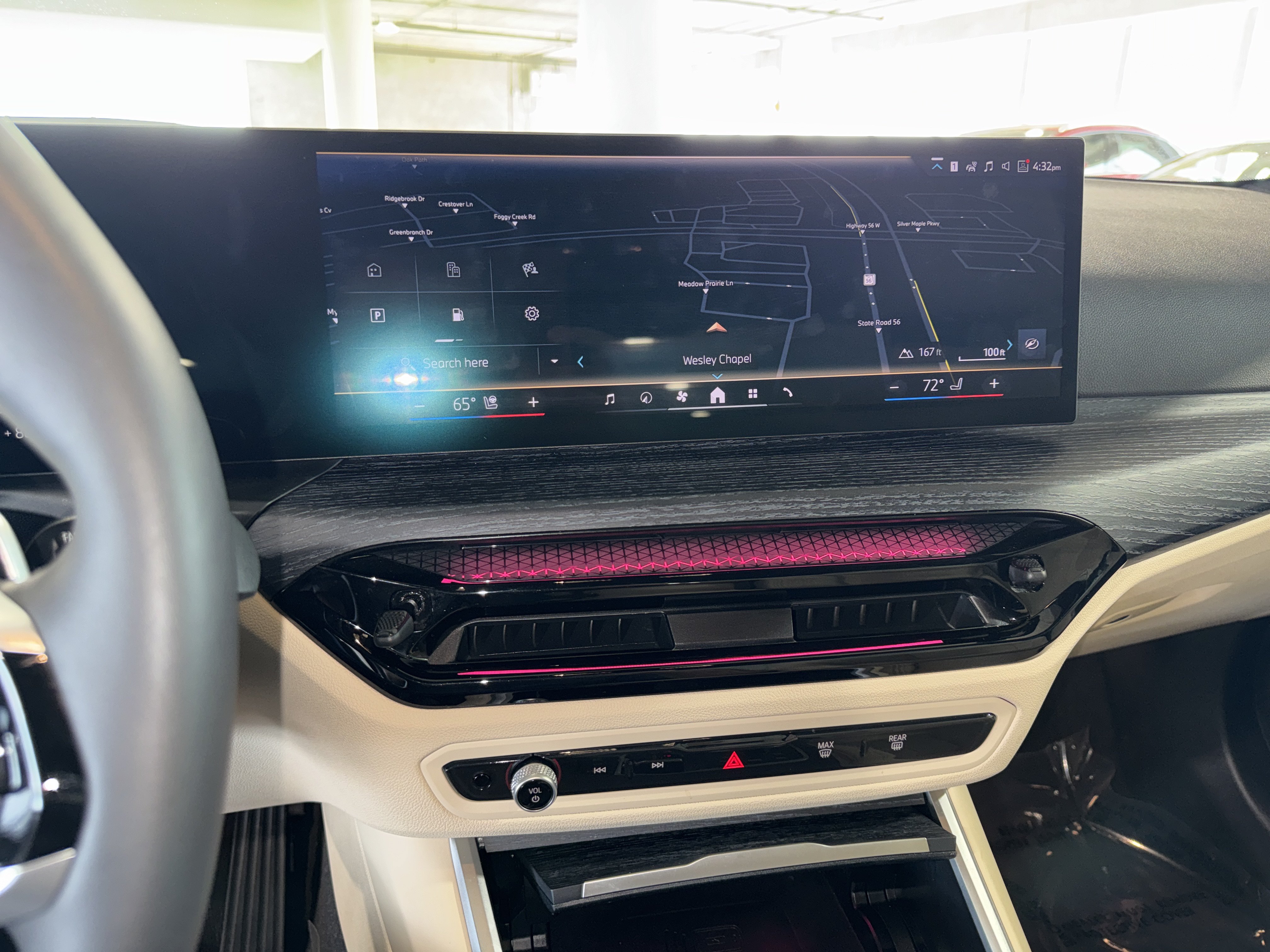 Certified 2025 BMW 330i Sedan w/ Premium Package RWD image 26