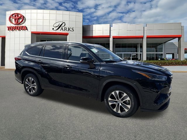 Certified 2021 Toyota Highlander XLE