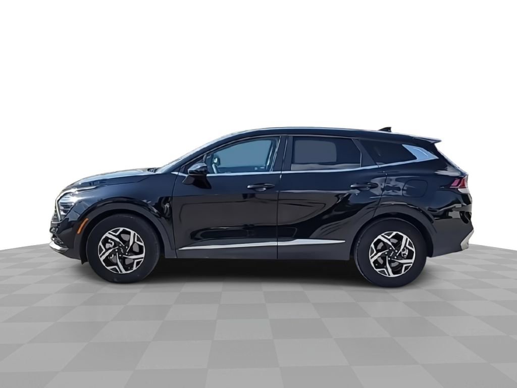 Used 2025 Kia Sportage LX FWD image 5