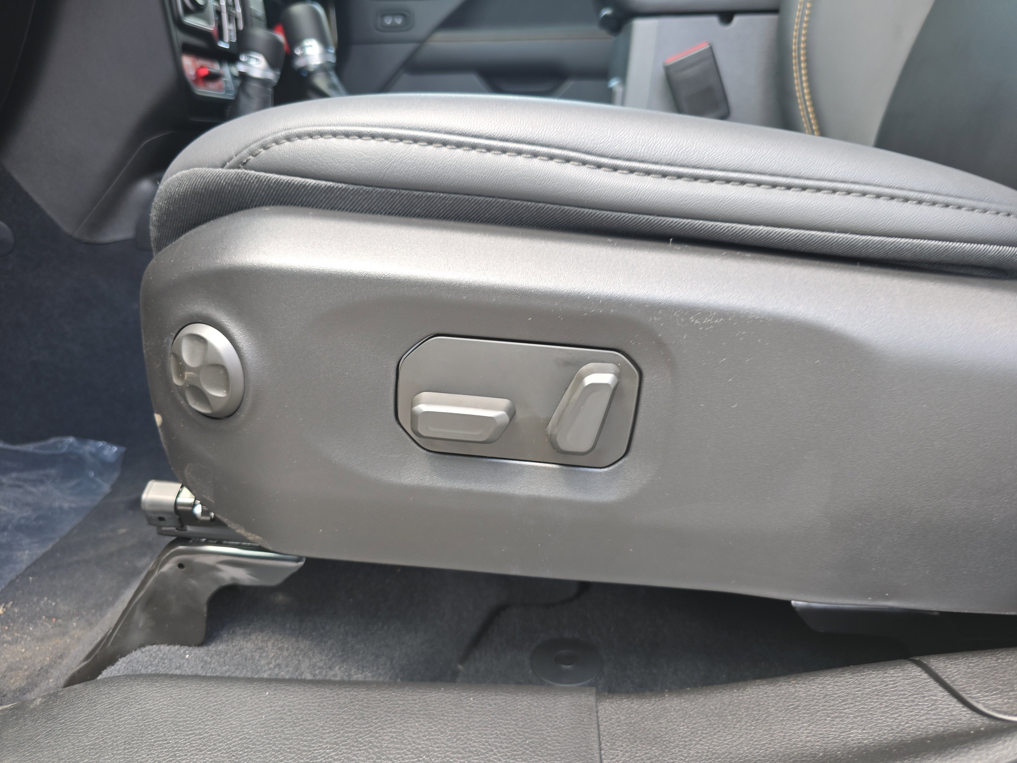 New 2025 Jeep Wrangler Unlimited Rubicon 392 image 15