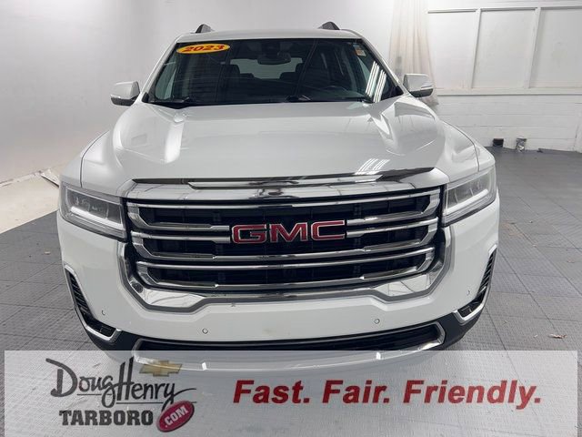 Used 2023 GMC Acadia SLT image 2