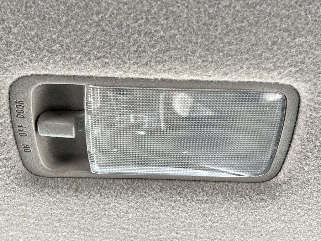 Used 2023 Nissan Kicks SR w/ SR Premium Package FWD image 25