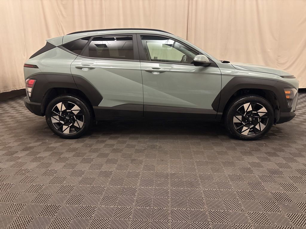 Certified 2024 Hyundai Kona SEL w/ Convenience Package image 4