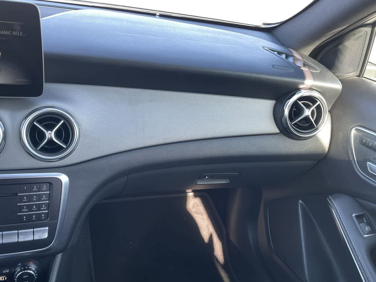 Used 2020 Mercedes-Benz GLA 250 4MATIC image 16