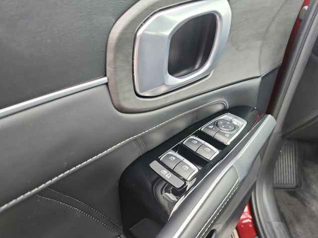 Certified 2025 Kia Sorento SX AWD/4WD image 20