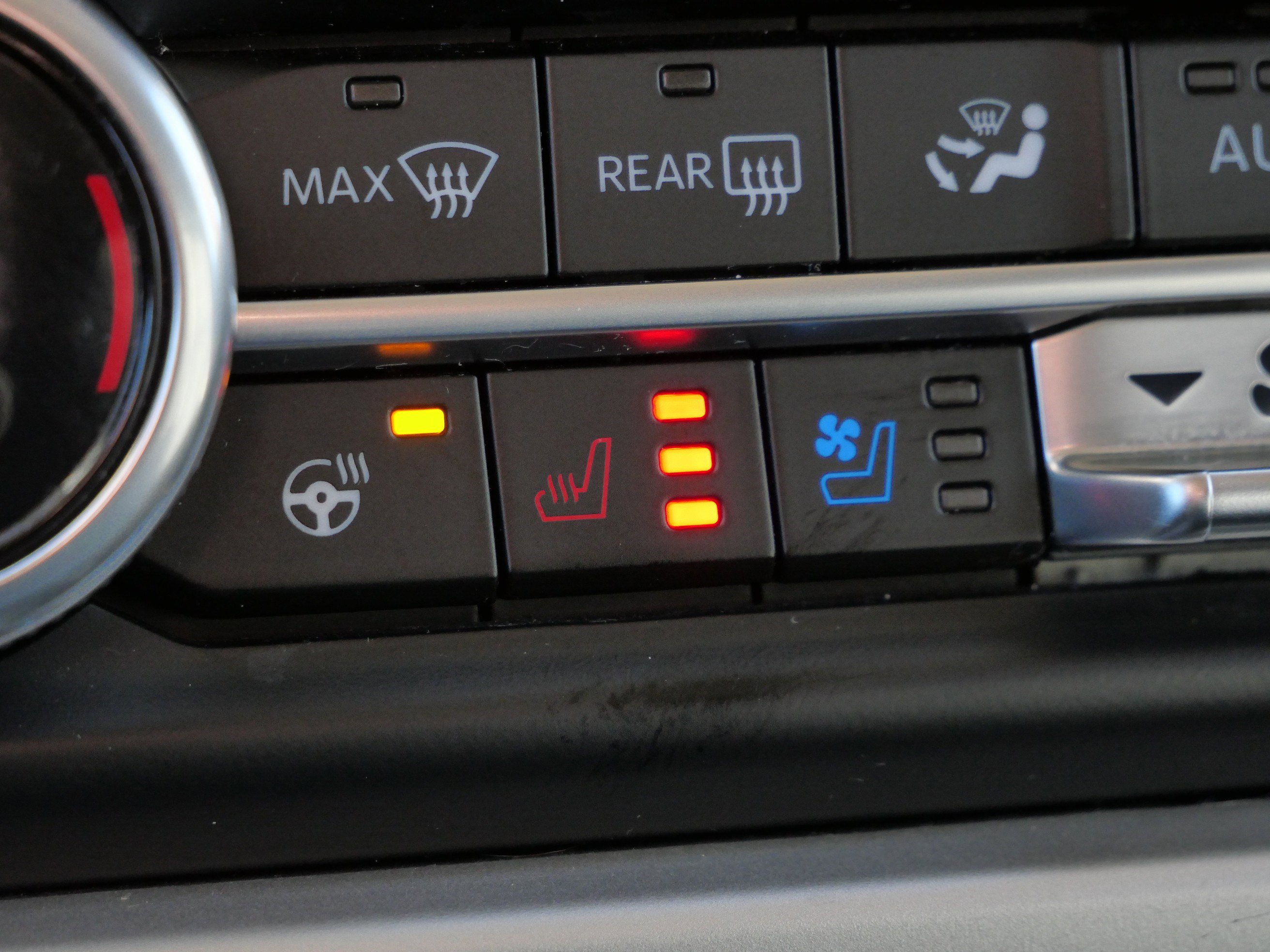 Used 2024 Ford Expedition XLT image 29