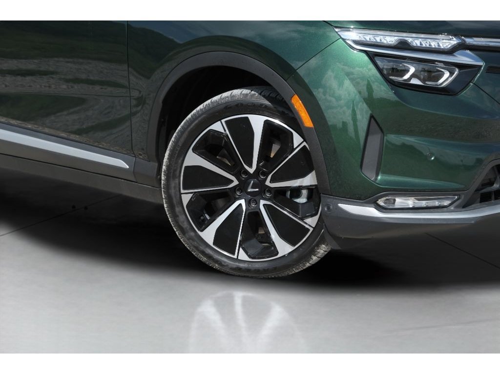 Used 2023 VinFast VF 8 Eco AWD/4WD image 27
