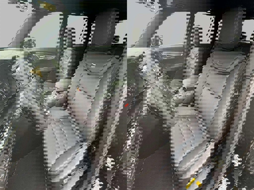 New 2025 Cadillac XT6 Luxury image 2