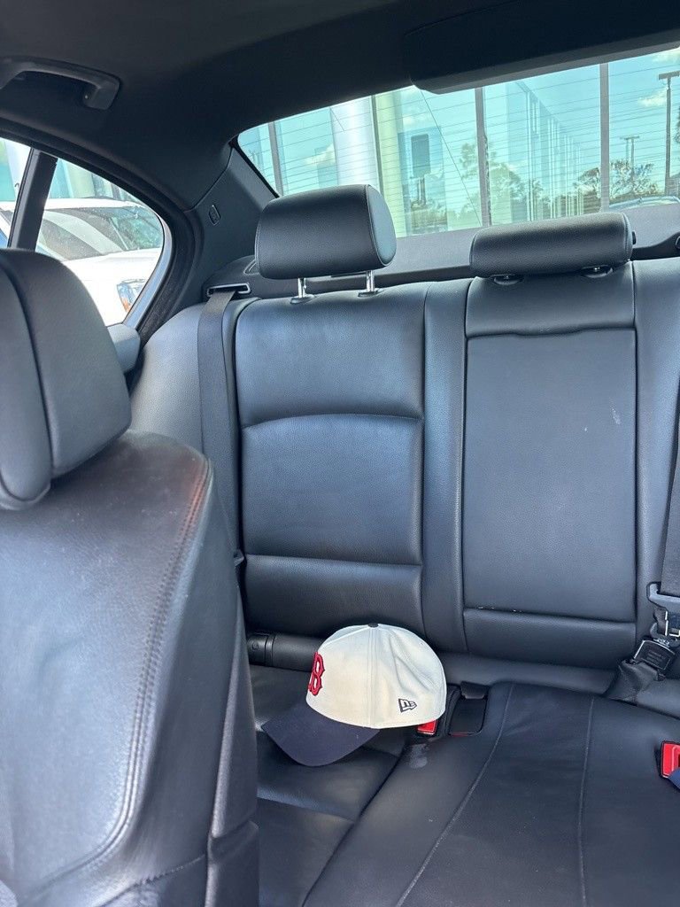 Used 2013 BMW 550i Sedan image 14