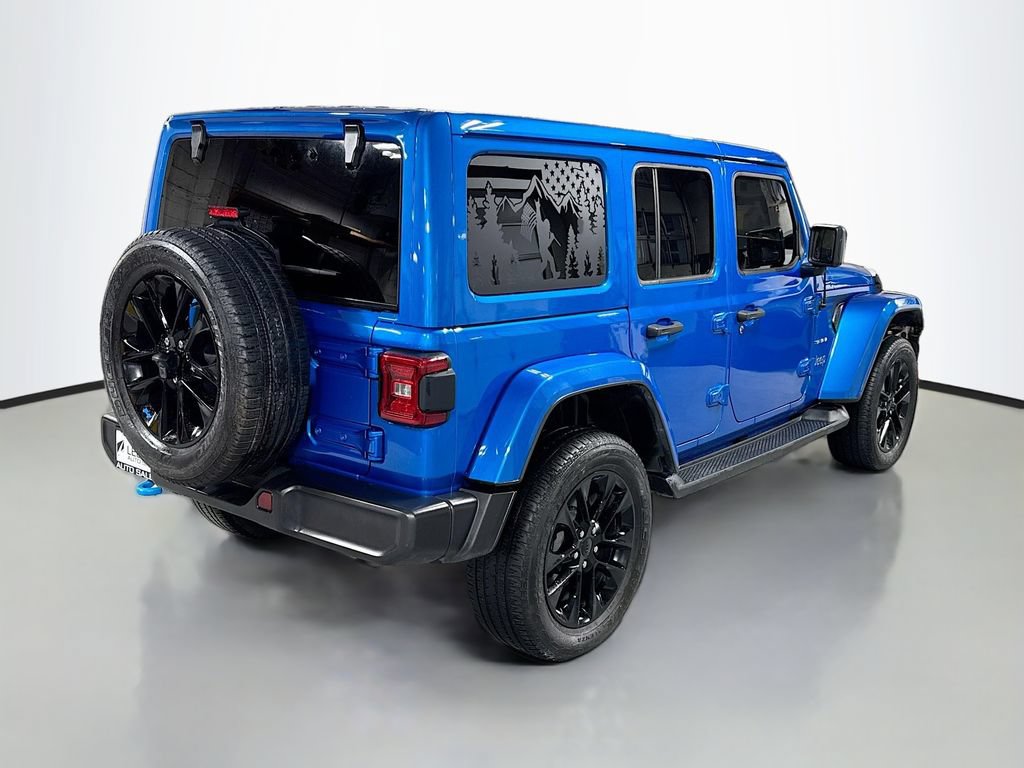 Used 2022 Jeep Wrangler Unlimited Sahara AWD/4WD image 6