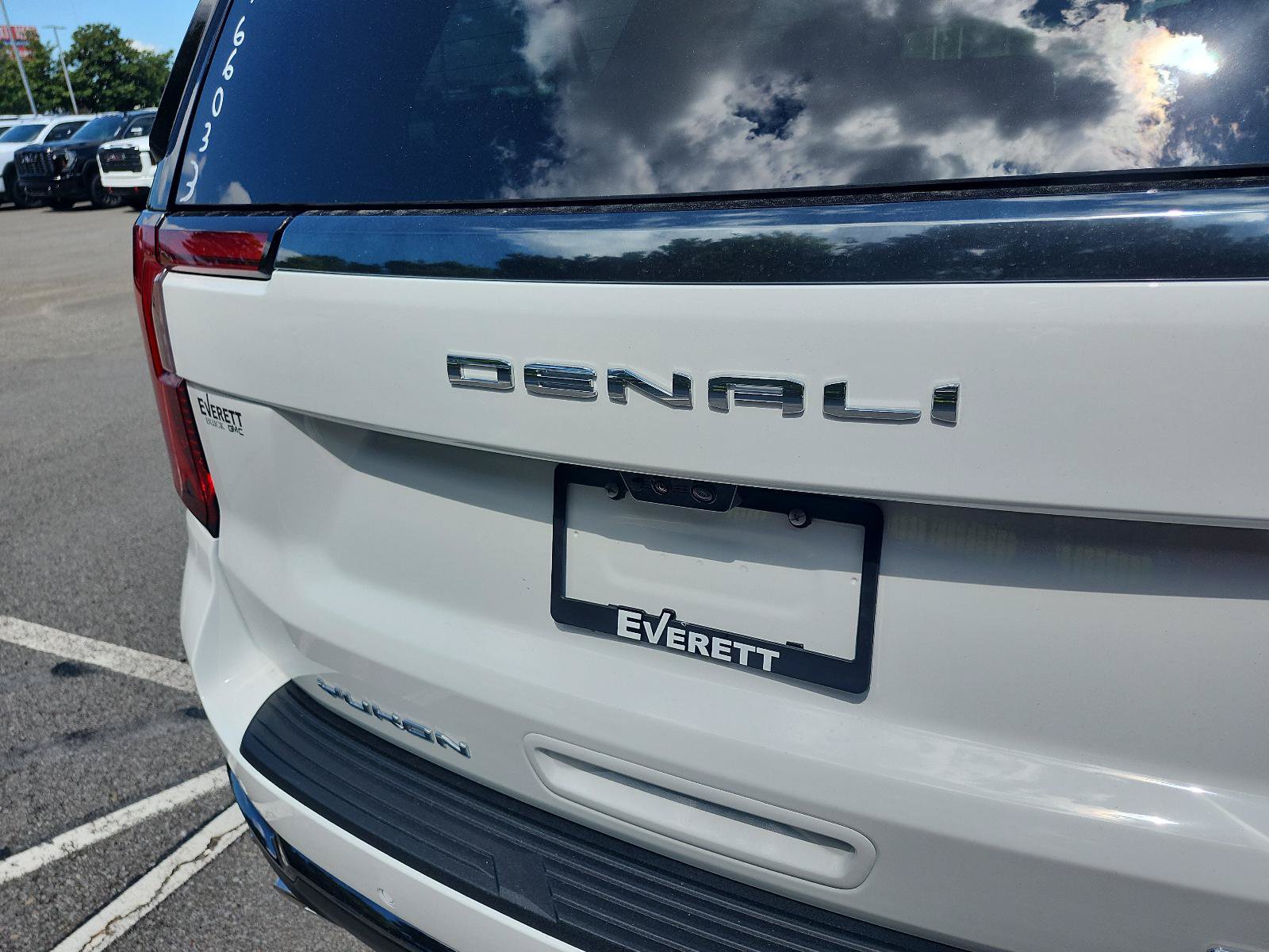 New 2026 GMC Yukon XL Denali Ultimate AWD/4WD image 4