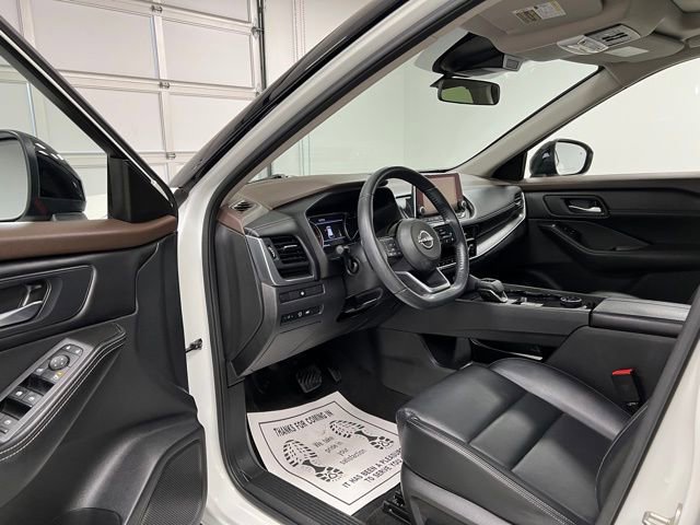 Used 2023 Nissan Rogue SV w/ SV Premium B Package AWD/4WD image 17