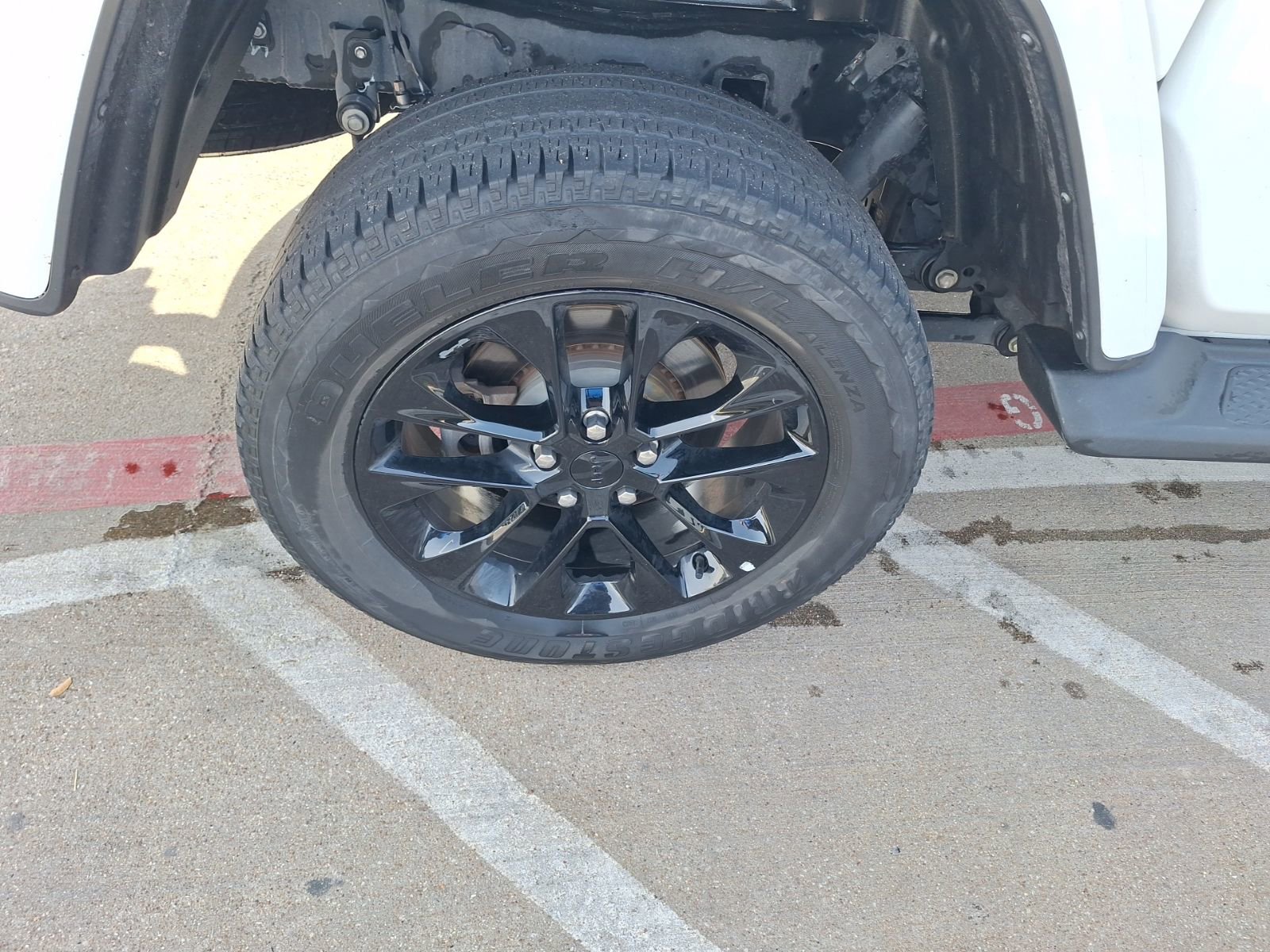 Used 2023 Jeep Gladiator Overland image 11