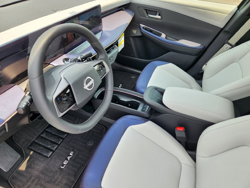 New 2026 Nissan Leaf SV+ w/ Floor Mat Package (SV+) FWD image 10