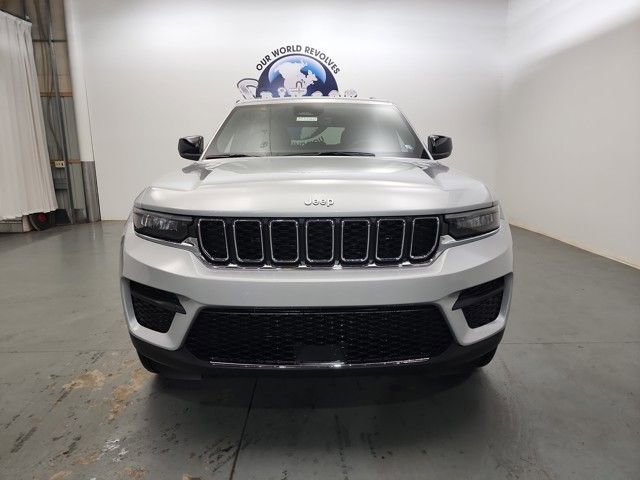 New 2025 Jeep Grand Cherokee Laredo X w/ Luxury Tech Group I image 11