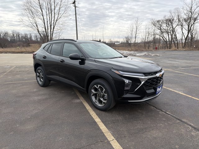 New 2026 Chevrolet Trax LT image 3