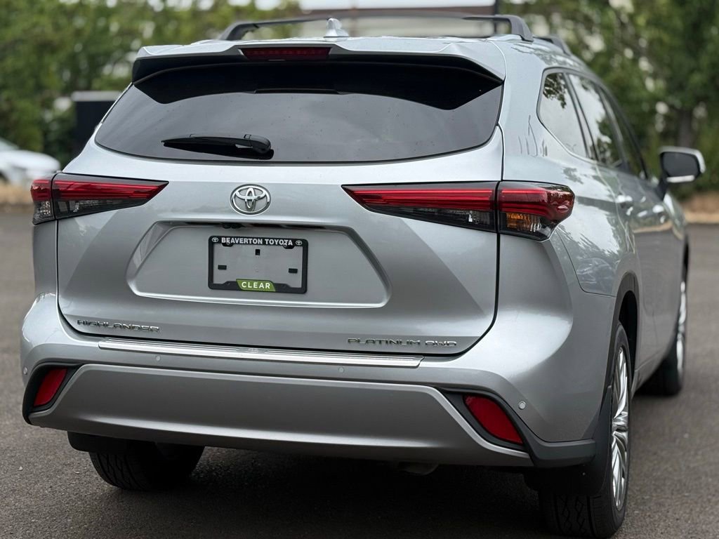 Used 2023 Toyota Highlander Platinum AWD/4WD image 5