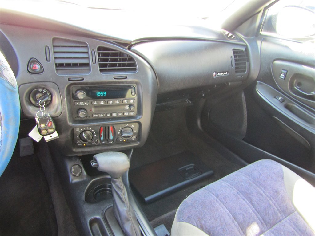 Used 2005 Chevrolet Monte Carlo LS w/ Preferred Equipment Group FWD image 10
