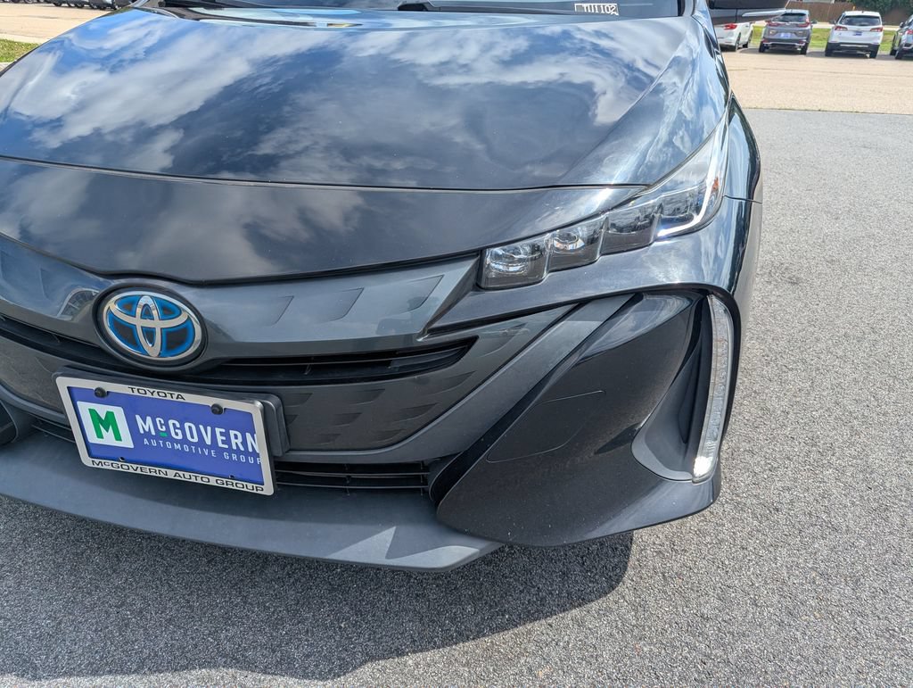 Used 2021 Toyota Prius Prime XLE FWD image 11
