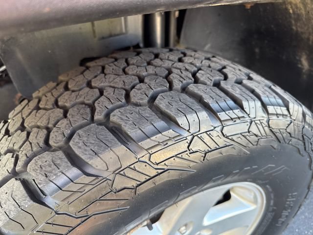 Used 2015 Jeep Wrangler Unlimited Sport w/ Quick Order Package 24S AWD/4WD image 28