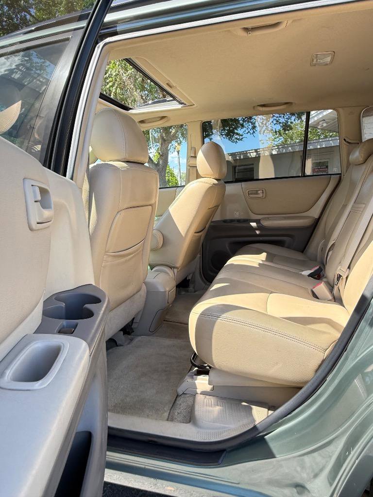 Used 2006 Toyota Highlander 4WD V6 w/ 3rd Row image 22