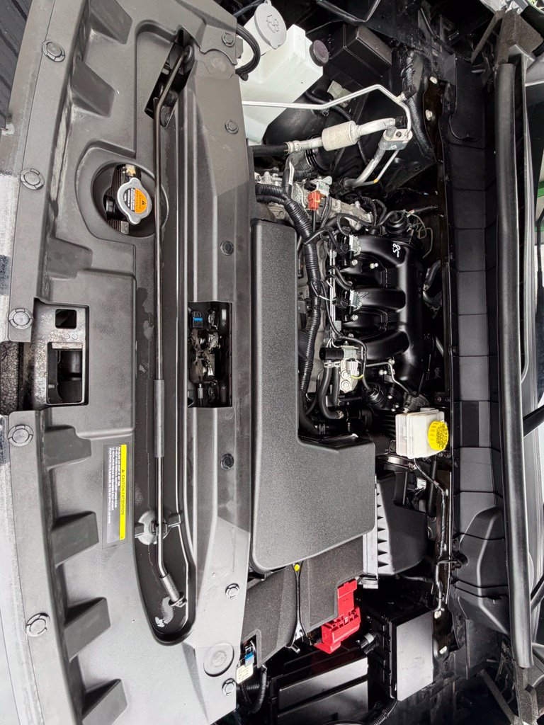 Used 2025 Nissan Pathfinder SL w/ Black Appearance Package AWD/4WD image 8