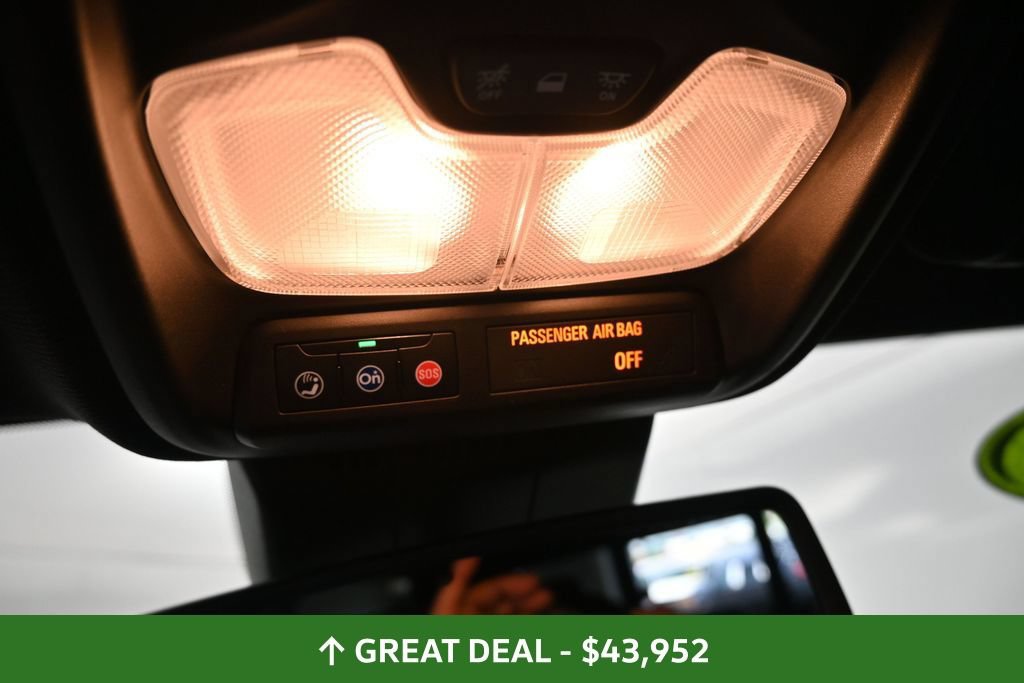 Used 2025 GMC Canyon AT4 w/ Nightfall Edition AWD/4WD image 36