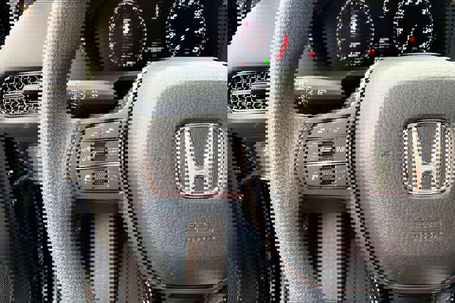 Used 2025 Honda HR-V LX image 24