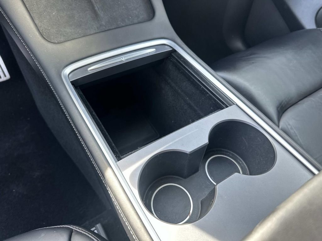 Used 2021 Tesla Model Y Performance image 14