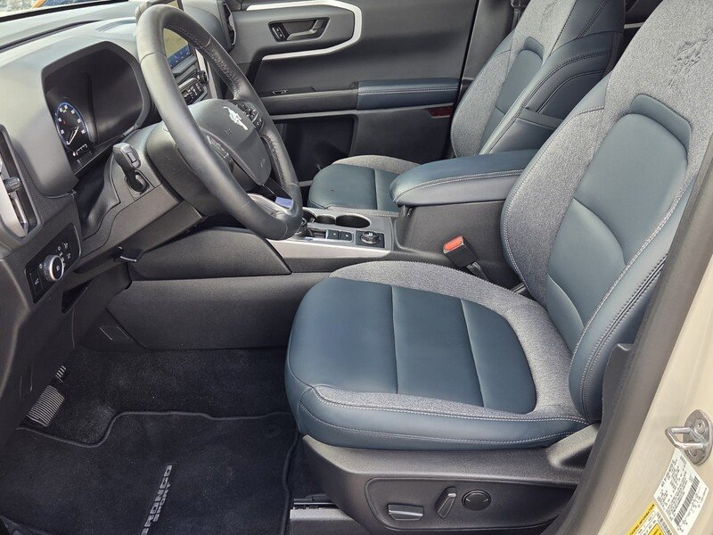 Used 2024 Ford Bronco Sport Outer Banks image 9