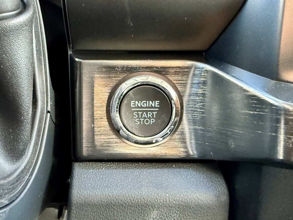 New 2025 Ford F250 Lariat w/ Chrome Package image 34