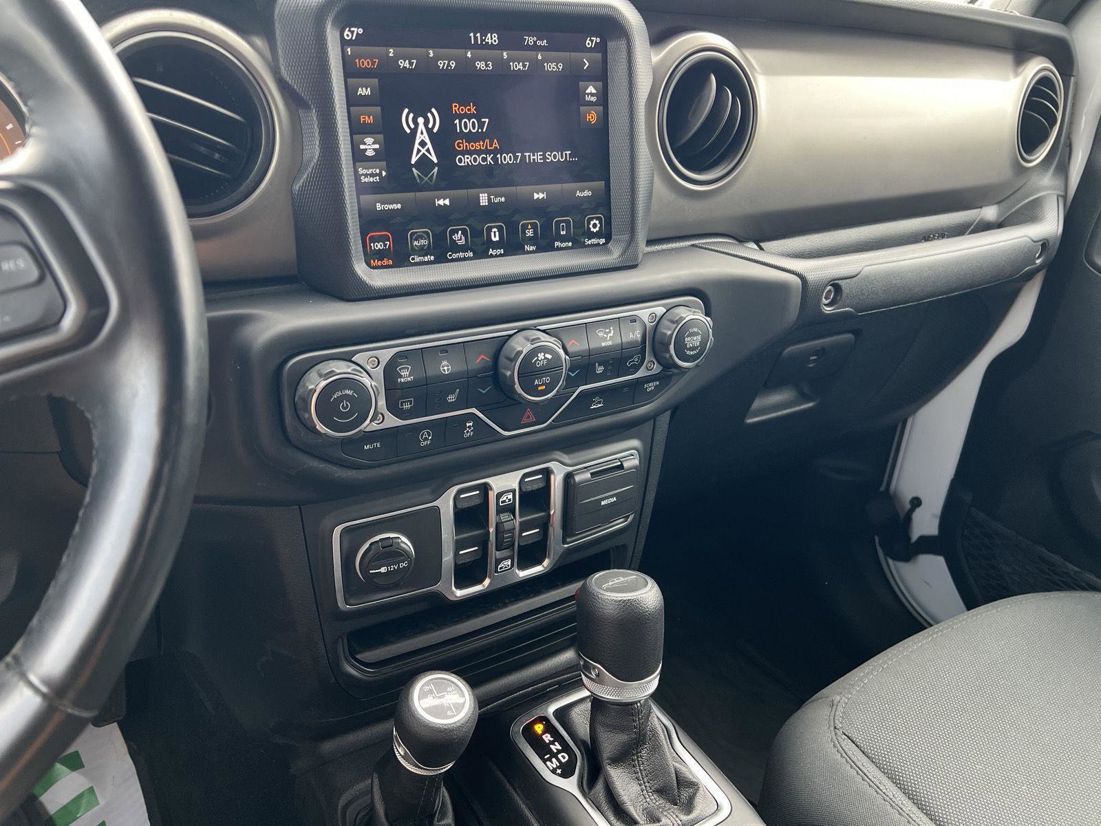 Used 2021 Jeep Gladiator Willys image 27