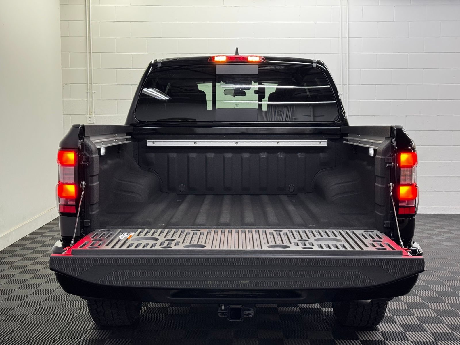 New 2026 Nissan Frontier PRO-4X w/ Pro-4x Convenience Package AWD/4WD image 34