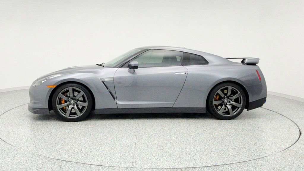 Used 2010 Nissan GT-R Premium image 8