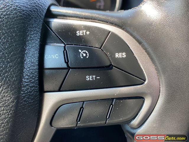 Certified 2021 Jeep Grand Cherokee Laredo X AWD/4WD image 18