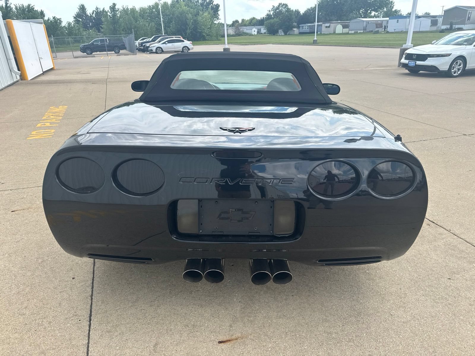 Used 2001 Chevrolet Corvette Convertible w/ Preferred Equipment Group2 RWD image 6