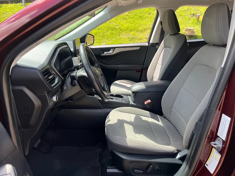 Used 2021 Ford Escape SE w/ Convenience Package FWD image 8