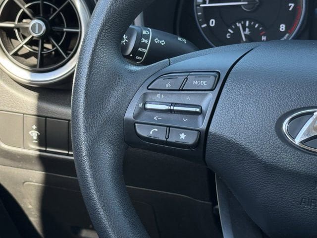 Used 2023 Hyundai Kona SEL FWD image 16