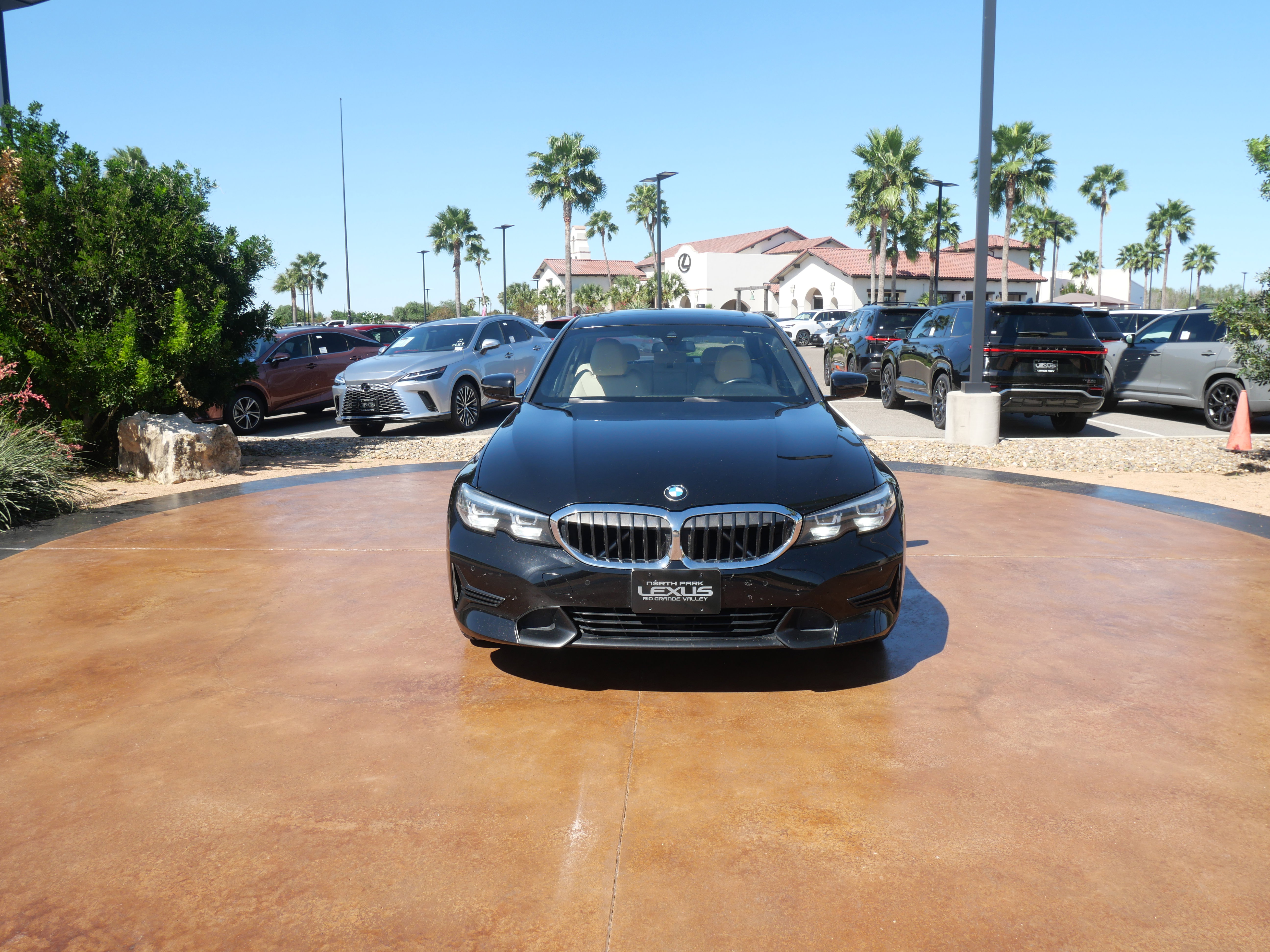 Used 2019 BMW 330i Sedan w/ Driving Assistance Package image 6